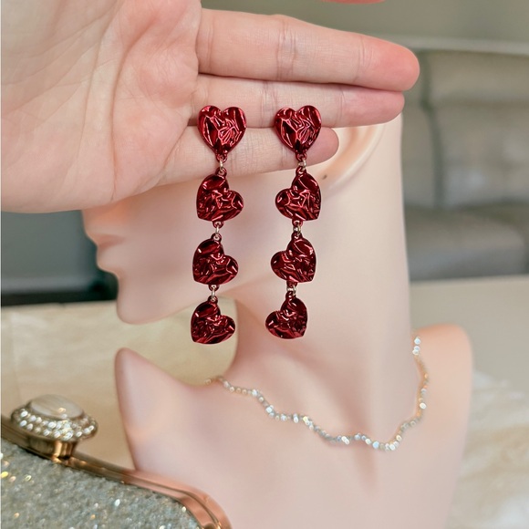 ⚜️ Elegant Red Heart Drop Earrings - Picture 11 of 11